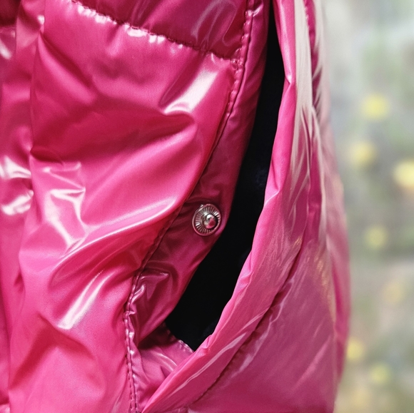 TH Girls Hooded Jacket - Picture 7 of 10